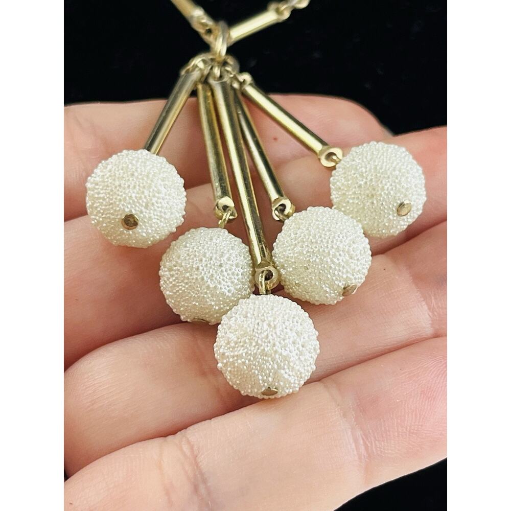 Vintage Snow Ball Textured Sarah Coventry Lariat Necklace White Bead Dangle Link - Picture 10 of 12
